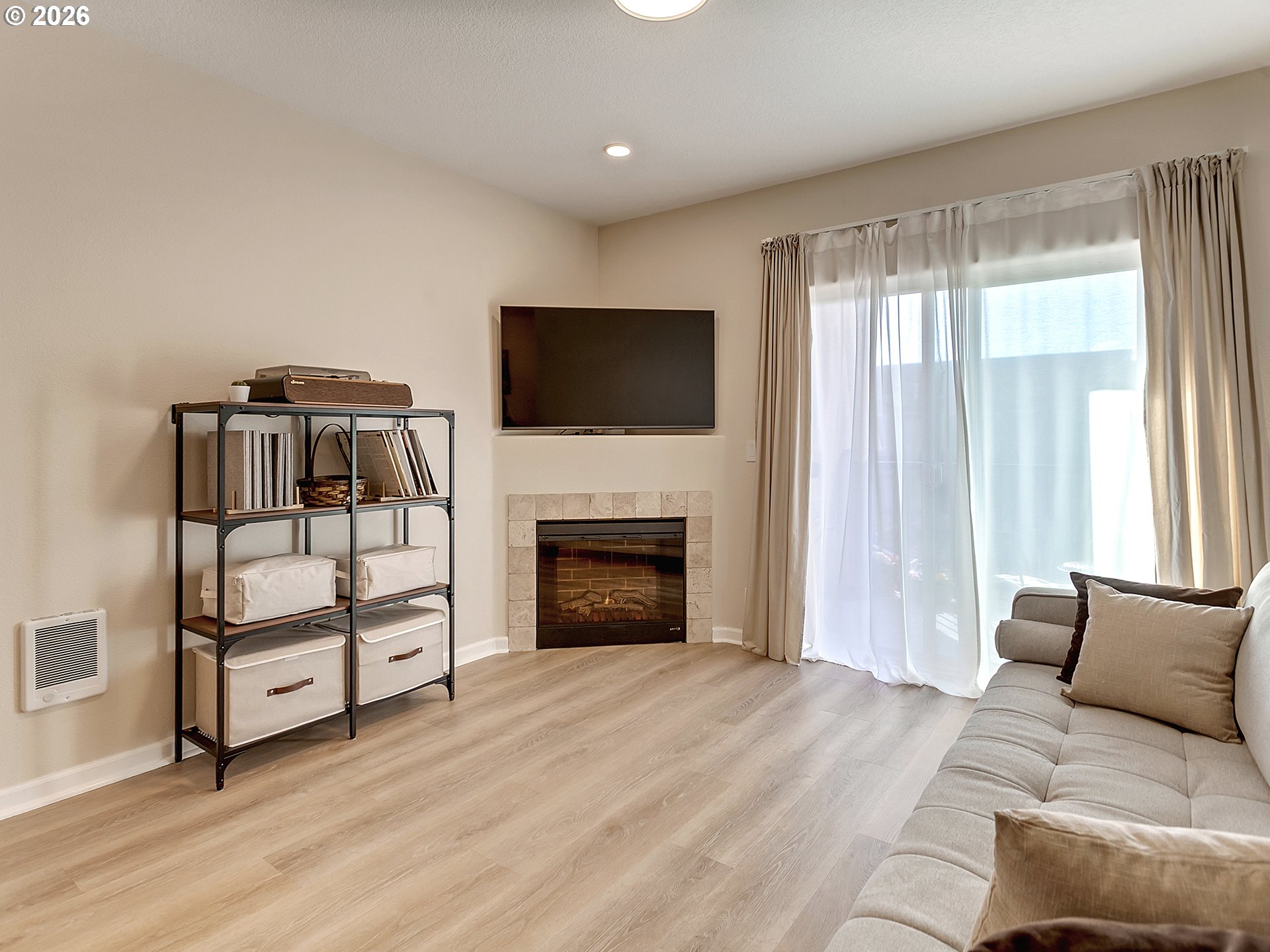 10664 NE HOLLY ST 204