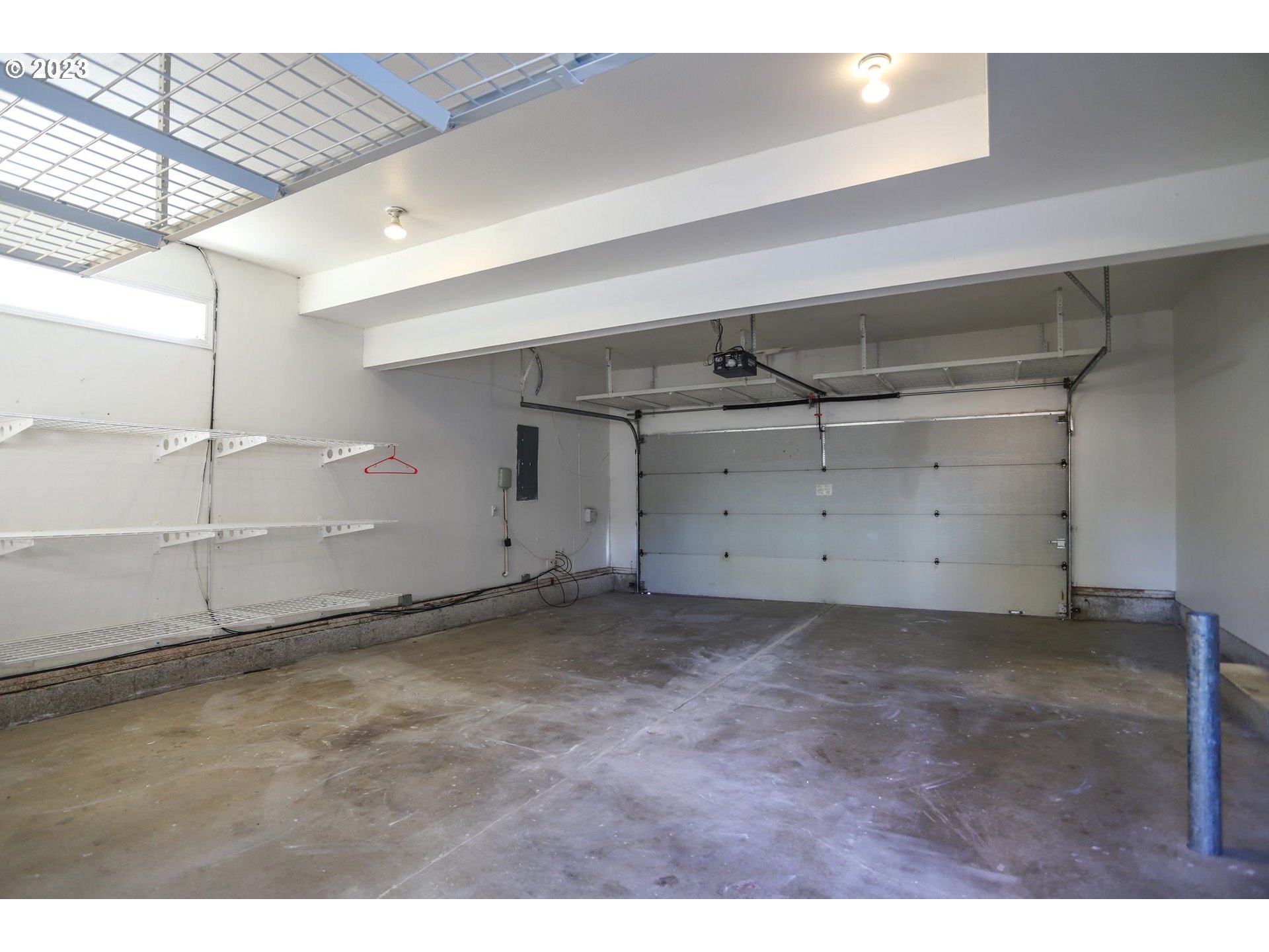 Portland, Oregon 97229, United States, 3 Bedrooms Bedrooms, ,3 BathroomsBathrooms,Residential,Active,80791