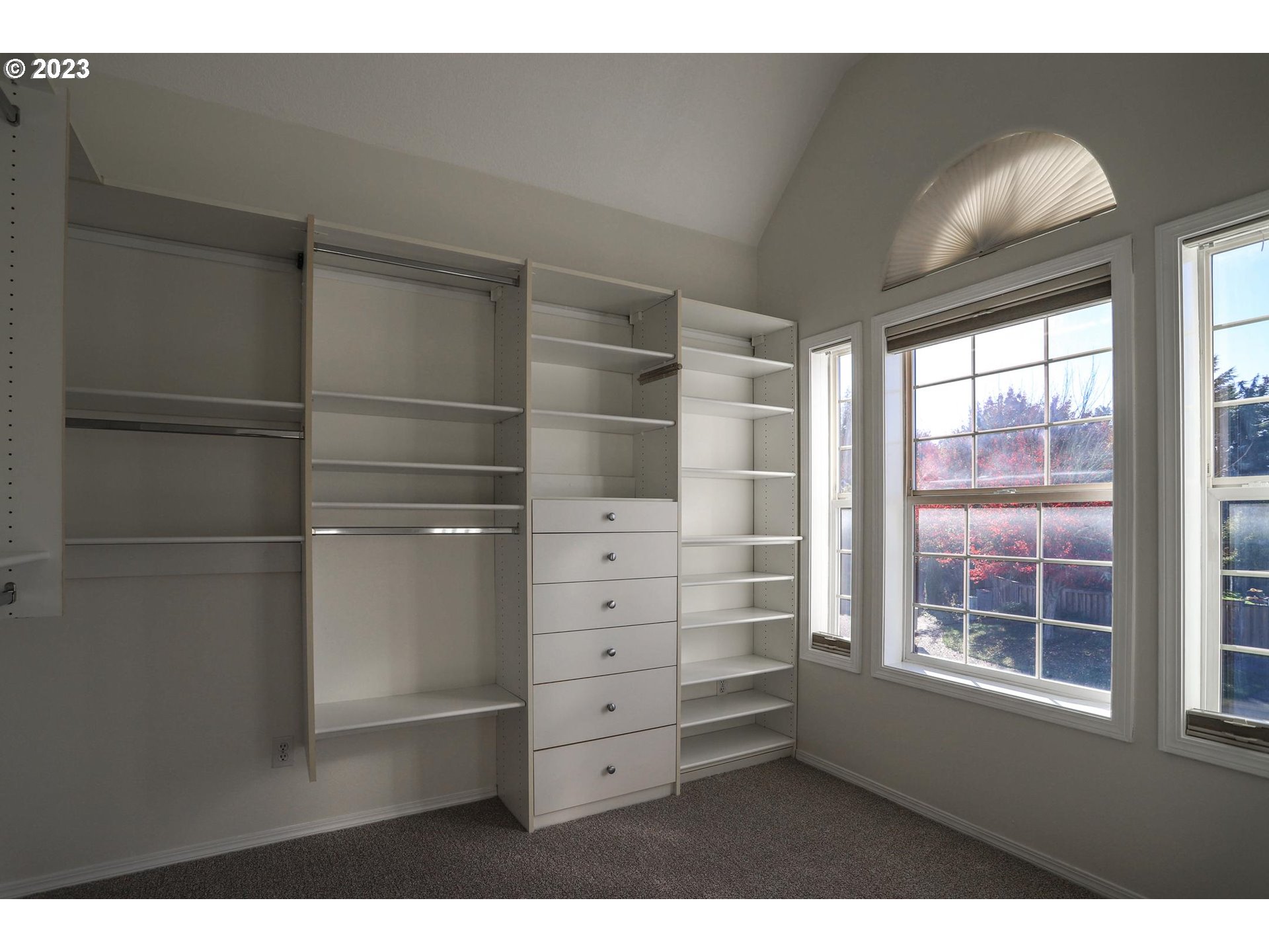 Portland, Oregon 97229, United States, 3 Bedrooms Bedrooms, ,3 BathroomsBathrooms,Residential,Active,80791