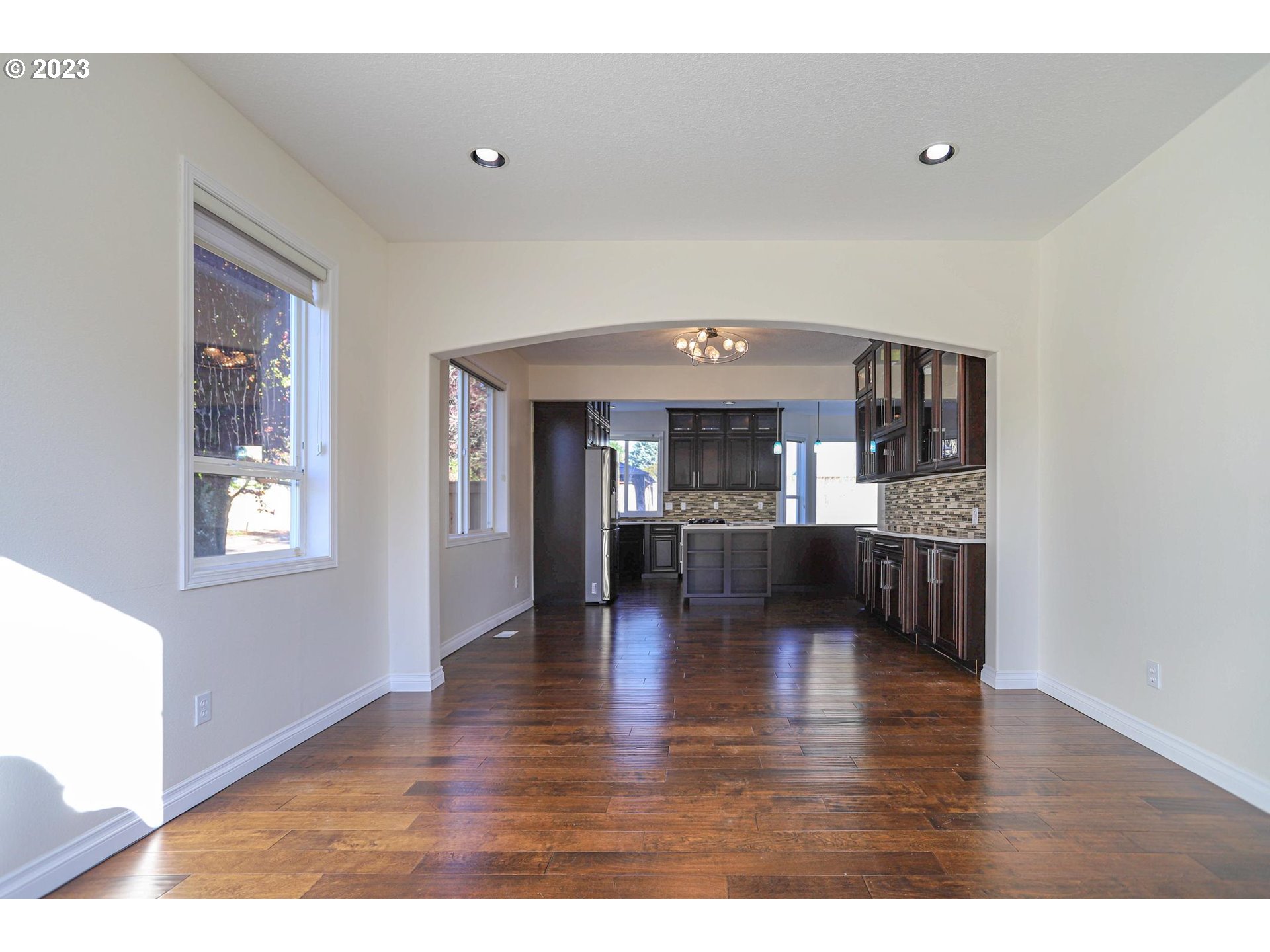 Portland, Oregon 97229, United States, 3 Bedrooms Bedrooms, ,3 BathroomsBathrooms,Residential,Active,80791