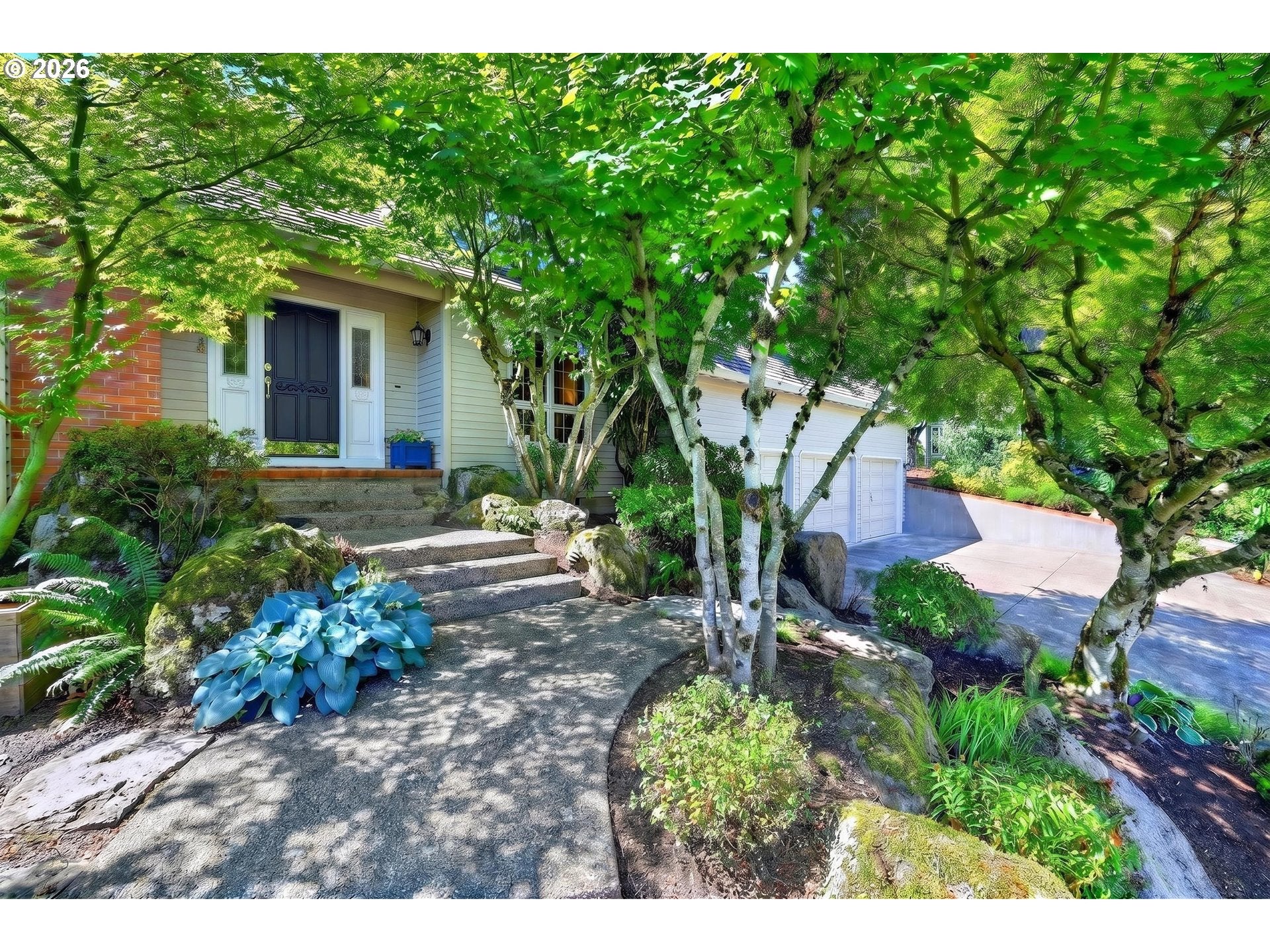 1334 TROON DR