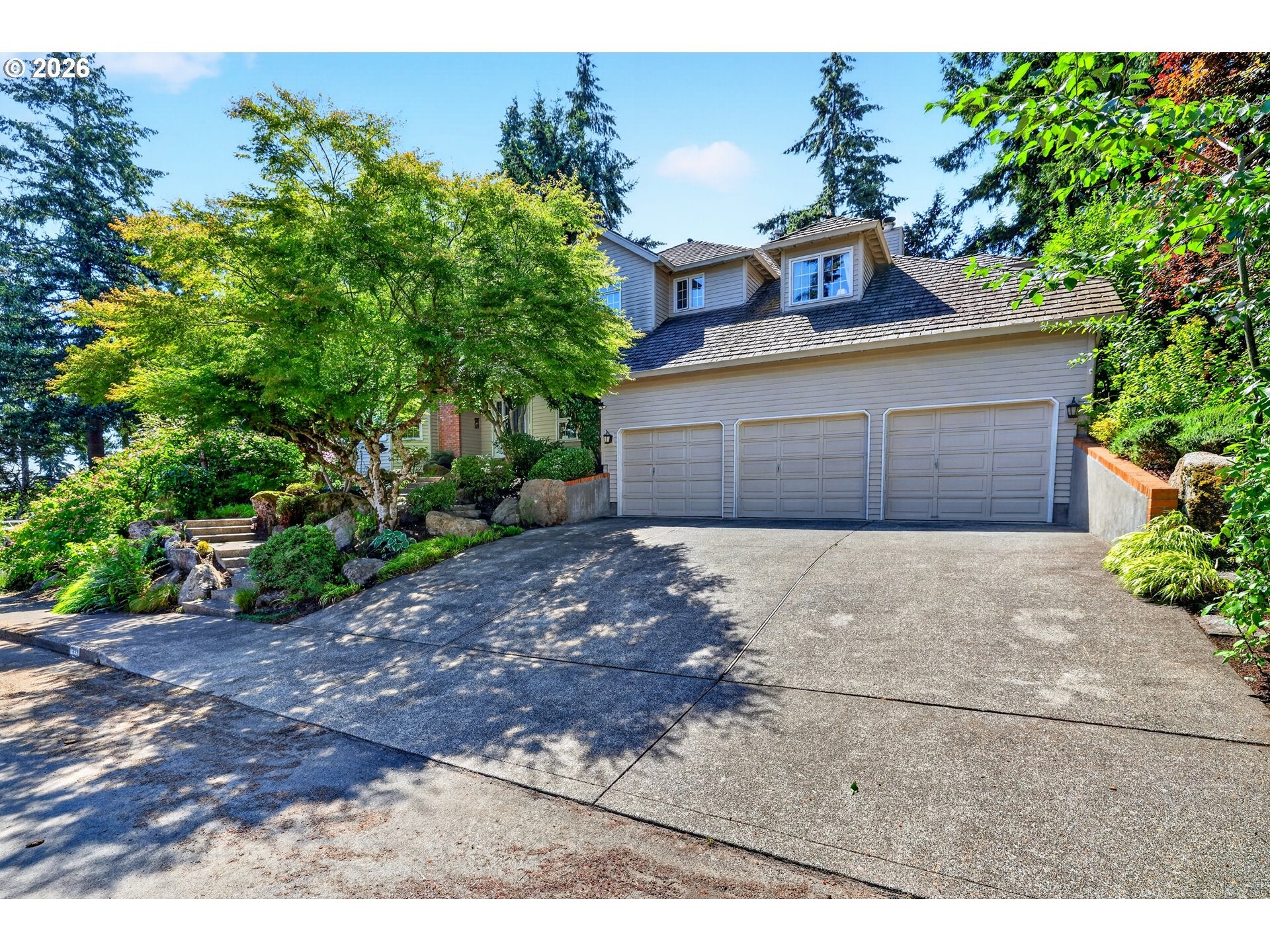 1334 TROON DR