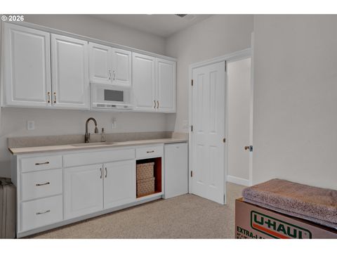 Tiny photo for 685 Saint Andrews Loop, Creswell, OR 97426 (MLS # 417619813)