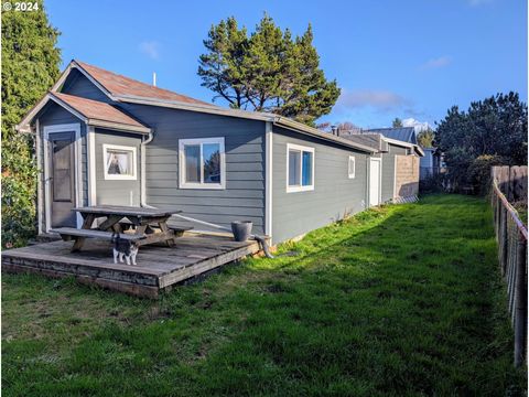 A home in Coos Bay