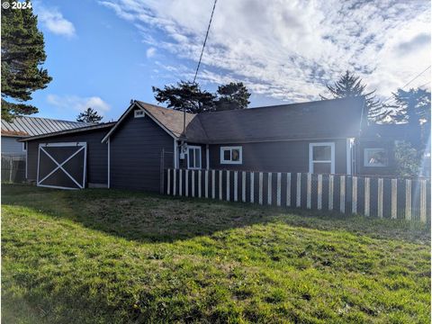 A home in Coos Bay