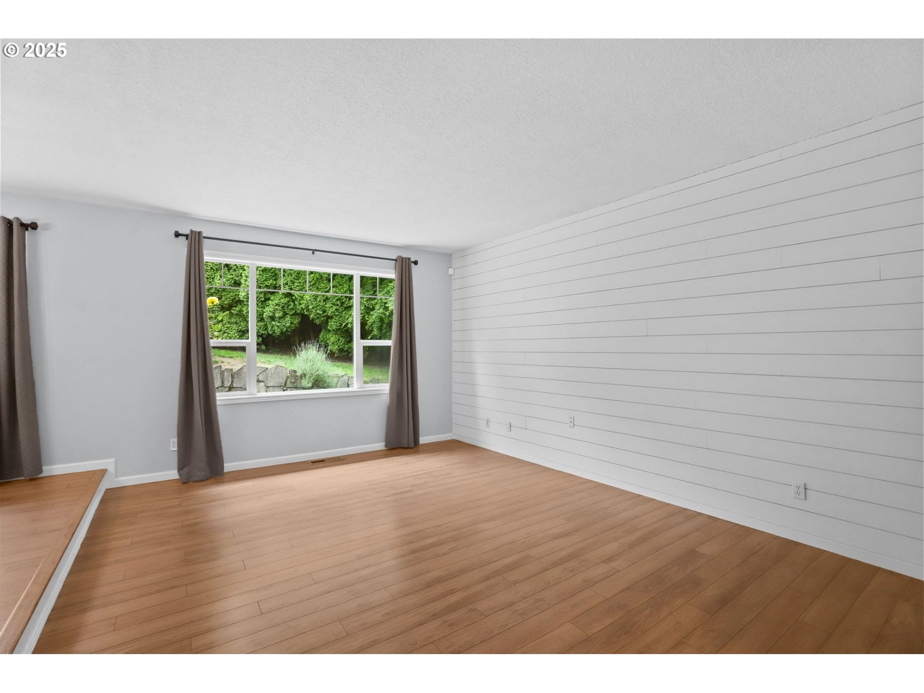 21689 SW KLICKITAT CT