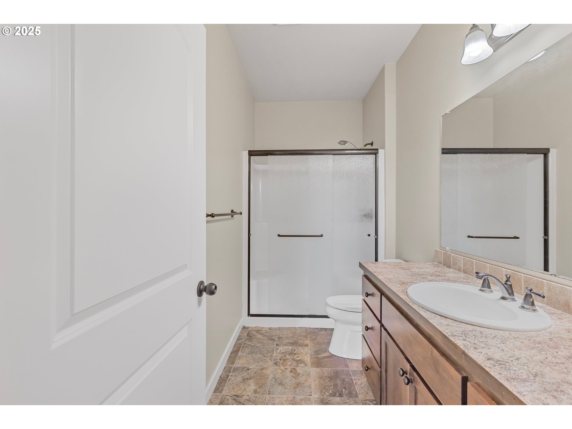 Junction City, Oregon 97448, United States, 3 Bedrooms Bedrooms, ,2 BathroomsBathrooms,Residential,Active,98790