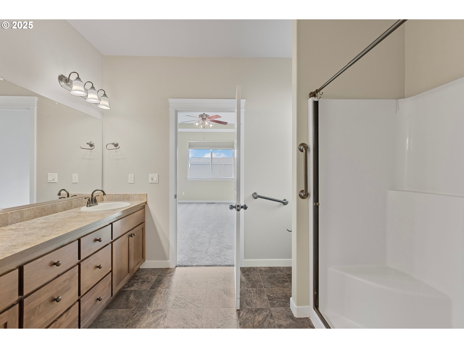 Junction City, Oregon 97448, United States, 3 Bedrooms Bedrooms, ,2 BathroomsBathrooms,Residential,Active,98790