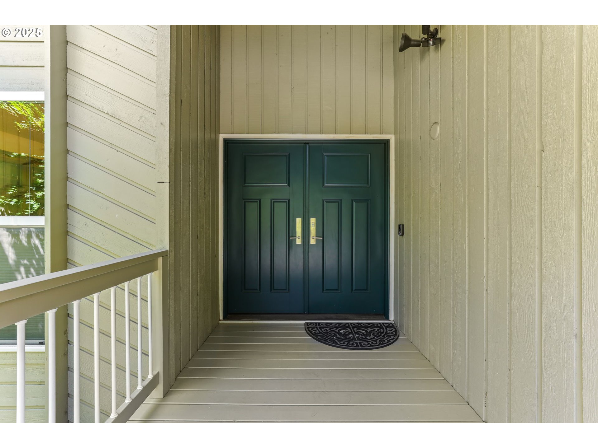 39 WALKING WOODS DR