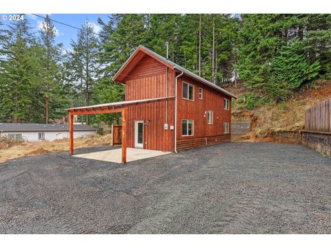 A home in Coos Bay