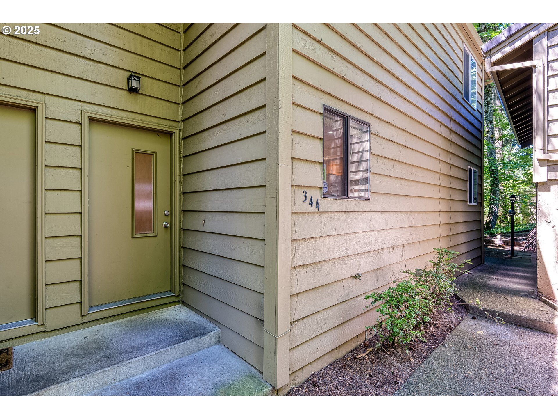 344 CERVANTES CIR