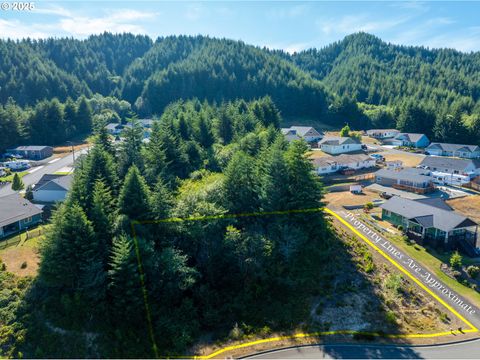 230 FOXGLOVE WAY 35 Reedsport OR 97467