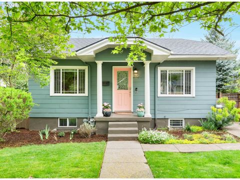 2105 N WINCHELL ST Portland OR 97217