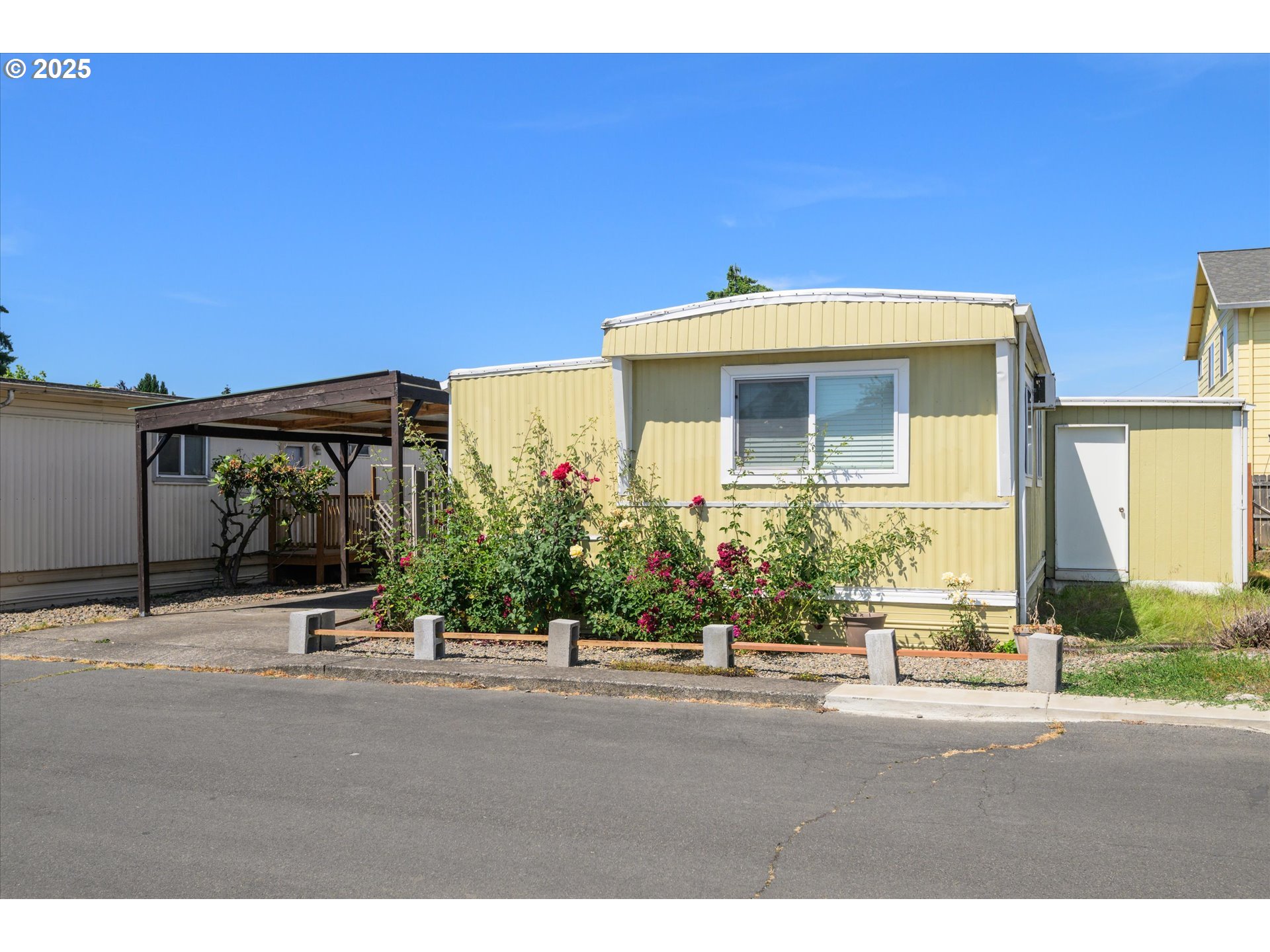 1120 W FAIRVIEW DR 7