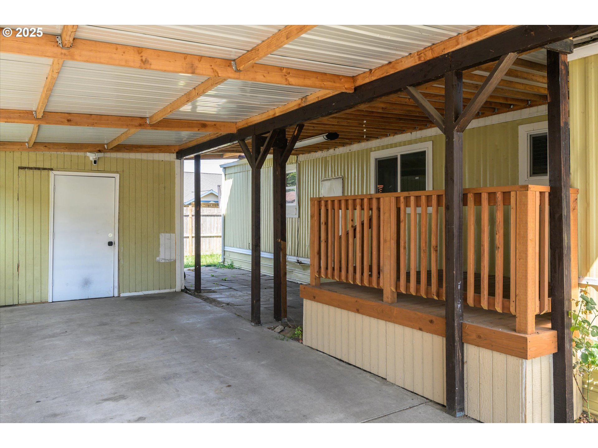 1120 W FAIRVIEW DR 7