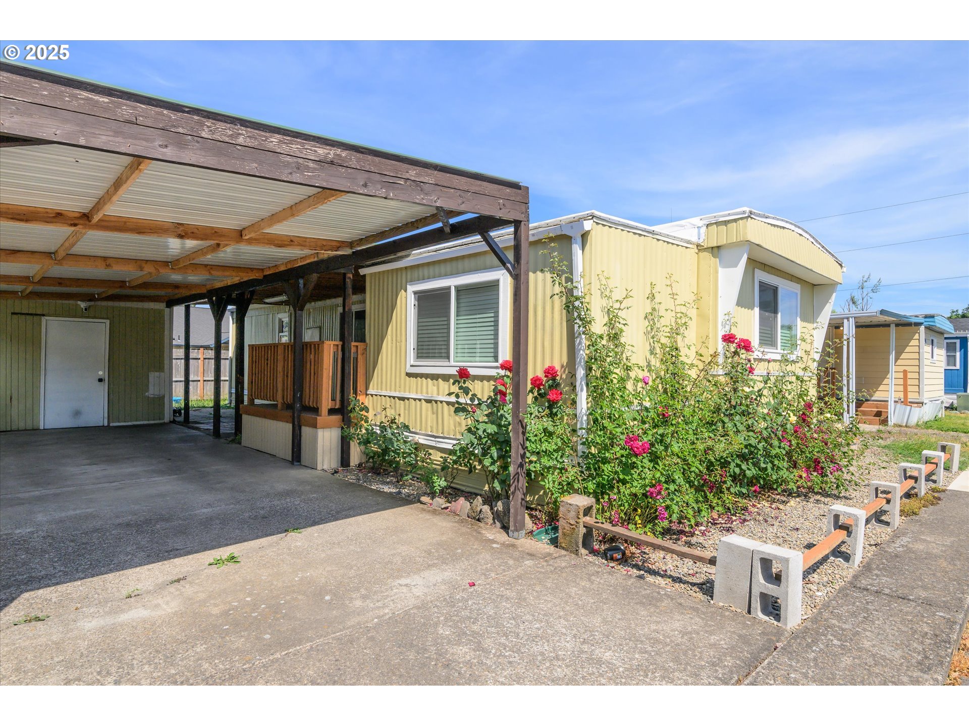 1120 W FAIRVIEW DR 7