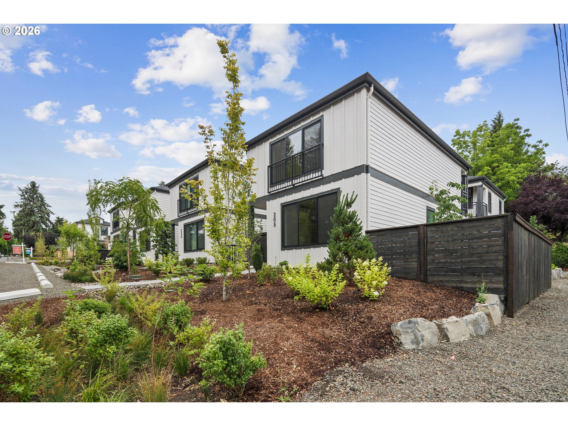 262 G AVE
