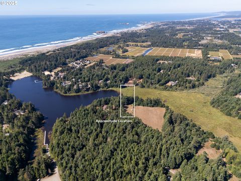 Bradley Lake LN 1601 Bandon OR 97411