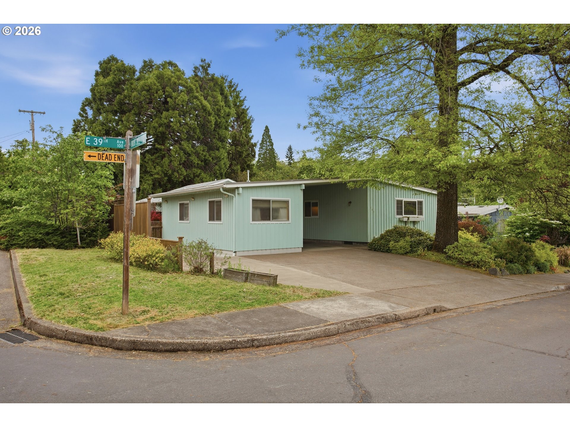 105 E 39TH AVE