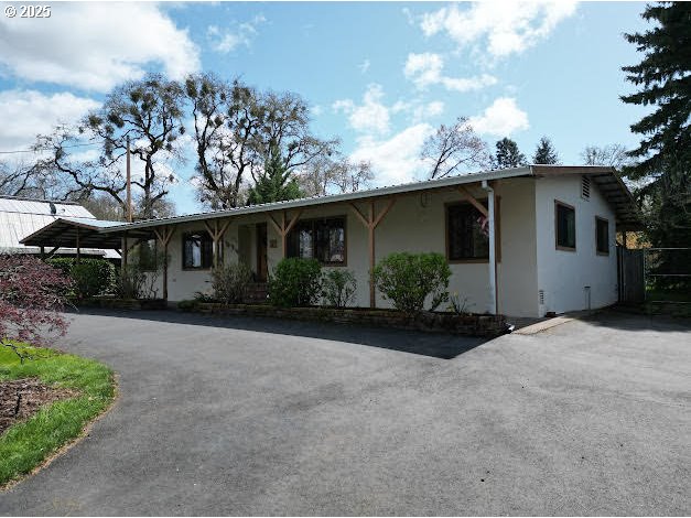 524 QUAIL LN