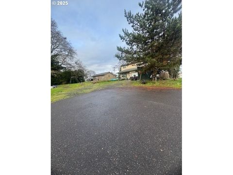 314 S 13TH ST St Helens OR 97051