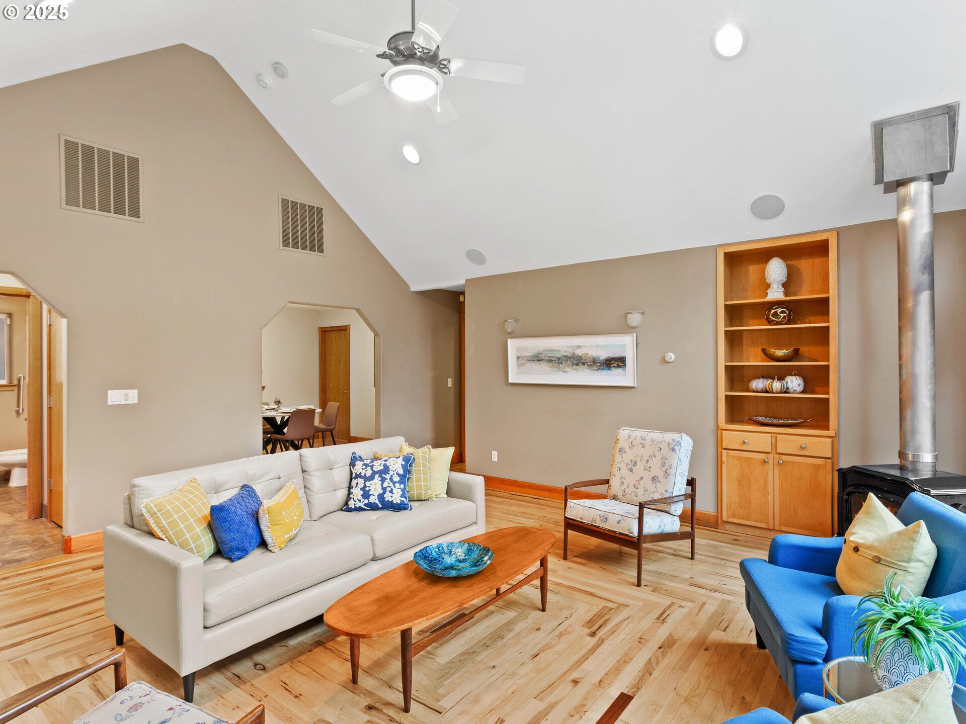 Battle Ground, Washington 98604, United States, 6 Bedrooms Bedrooms, ,4 BathroomsBathrooms,Residential,Active,243309