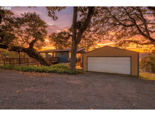 29127 GIMPL HILL RD, EUGENE, OR 97402 - Image 490ee2cbc4065d5680c64bcb3da90ffe/2854091446