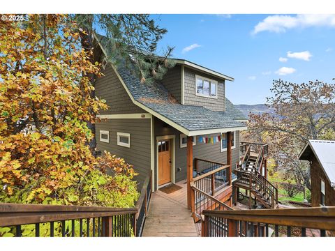 608 COLUMBIA AVE Lyle WA 98635