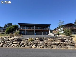 514 NE Grandview BLVD