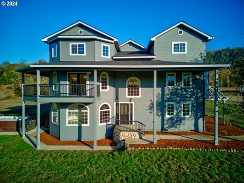 A home in Roseburg