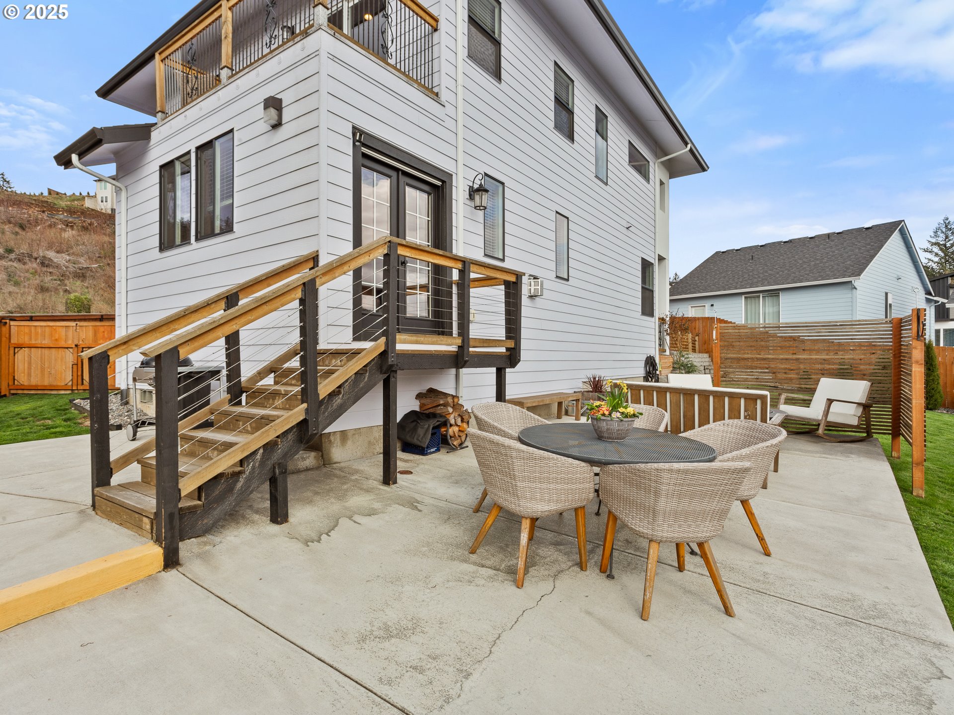 Washougal, Washington 98671, United States, 3 Bedrooms Bedrooms, ,3 BathroomsBathrooms,Residential,Active,92682