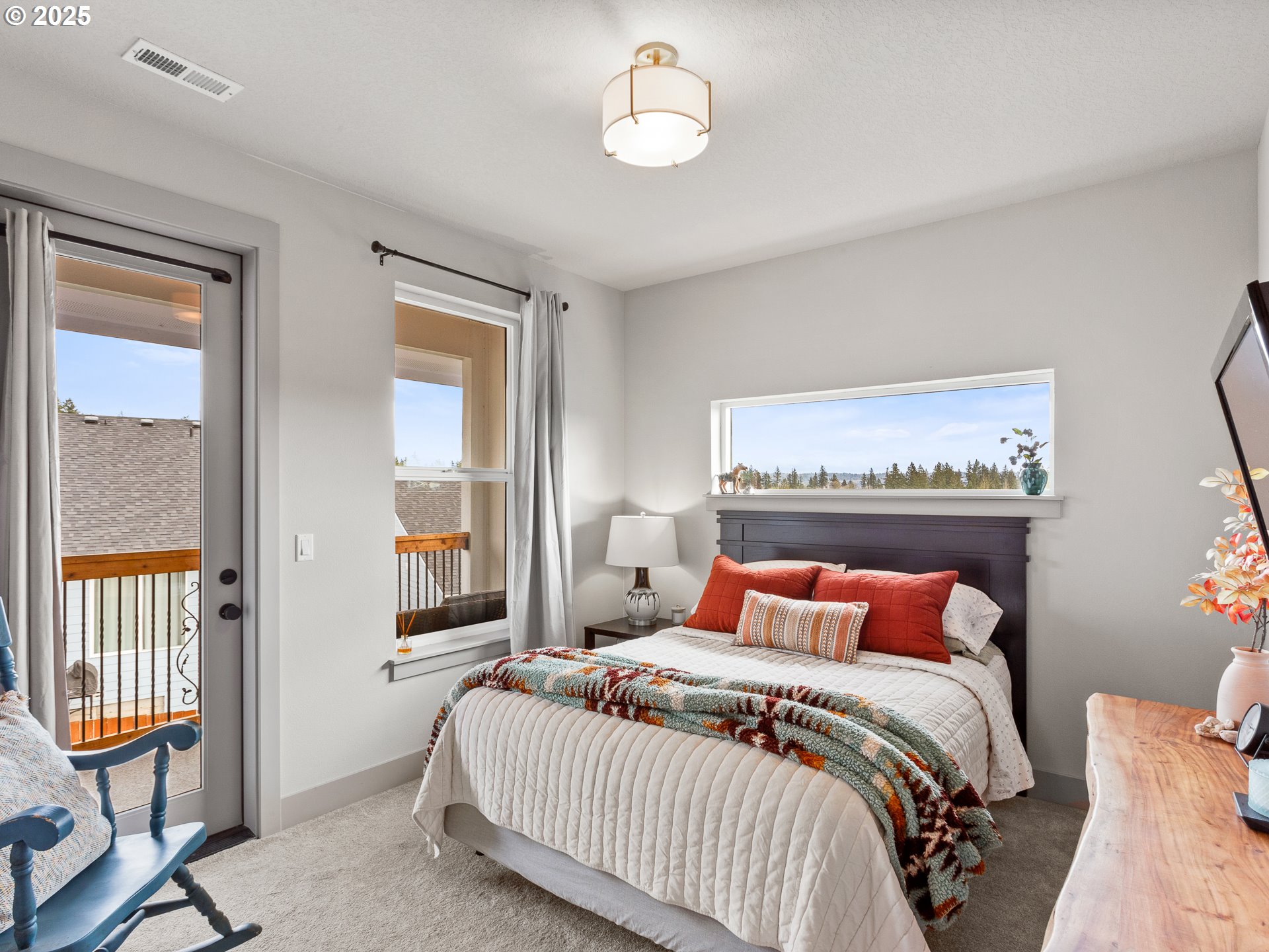 Washougal, Washington 98671, United States, 3 Bedrooms Bedrooms, ,3 BathroomsBathrooms,Residential,Active,92682