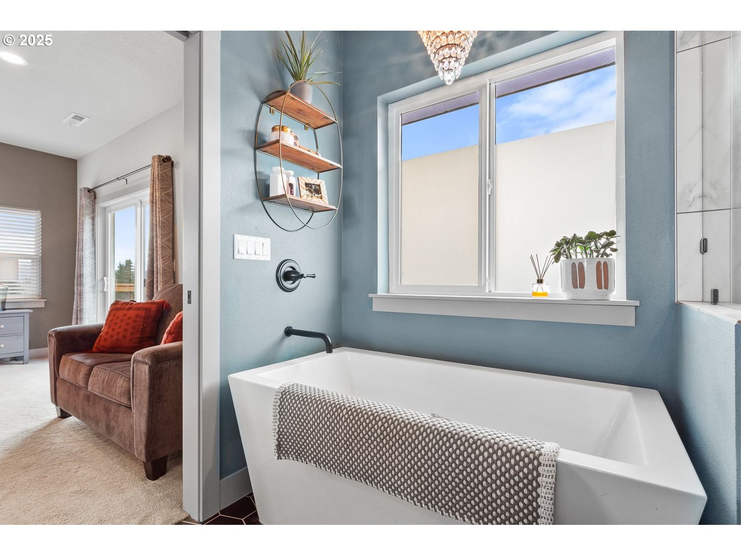 Washougal, Washington 98671, United States, 3 Bedrooms Bedrooms, ,3 BathroomsBathrooms,Residential,Active,92682