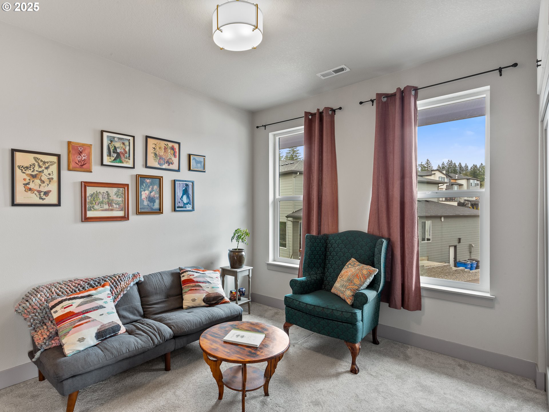 Washougal, Washington 98671, United States, 3 Bedrooms Bedrooms, ,3 BathroomsBathrooms,Residential,Active,92682