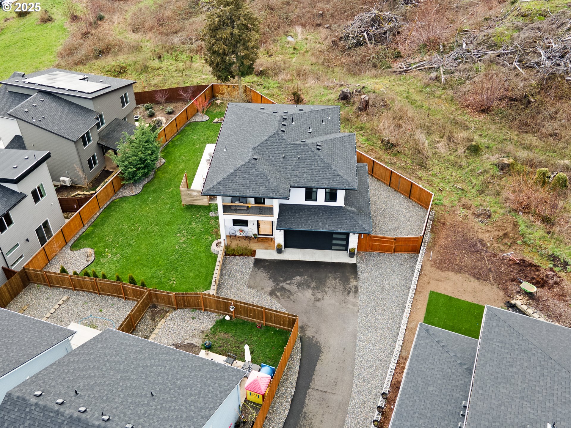 Washougal, Washington 98671, United States, 3 Bedrooms Bedrooms, ,3 BathroomsBathrooms,Residential,Active,92682