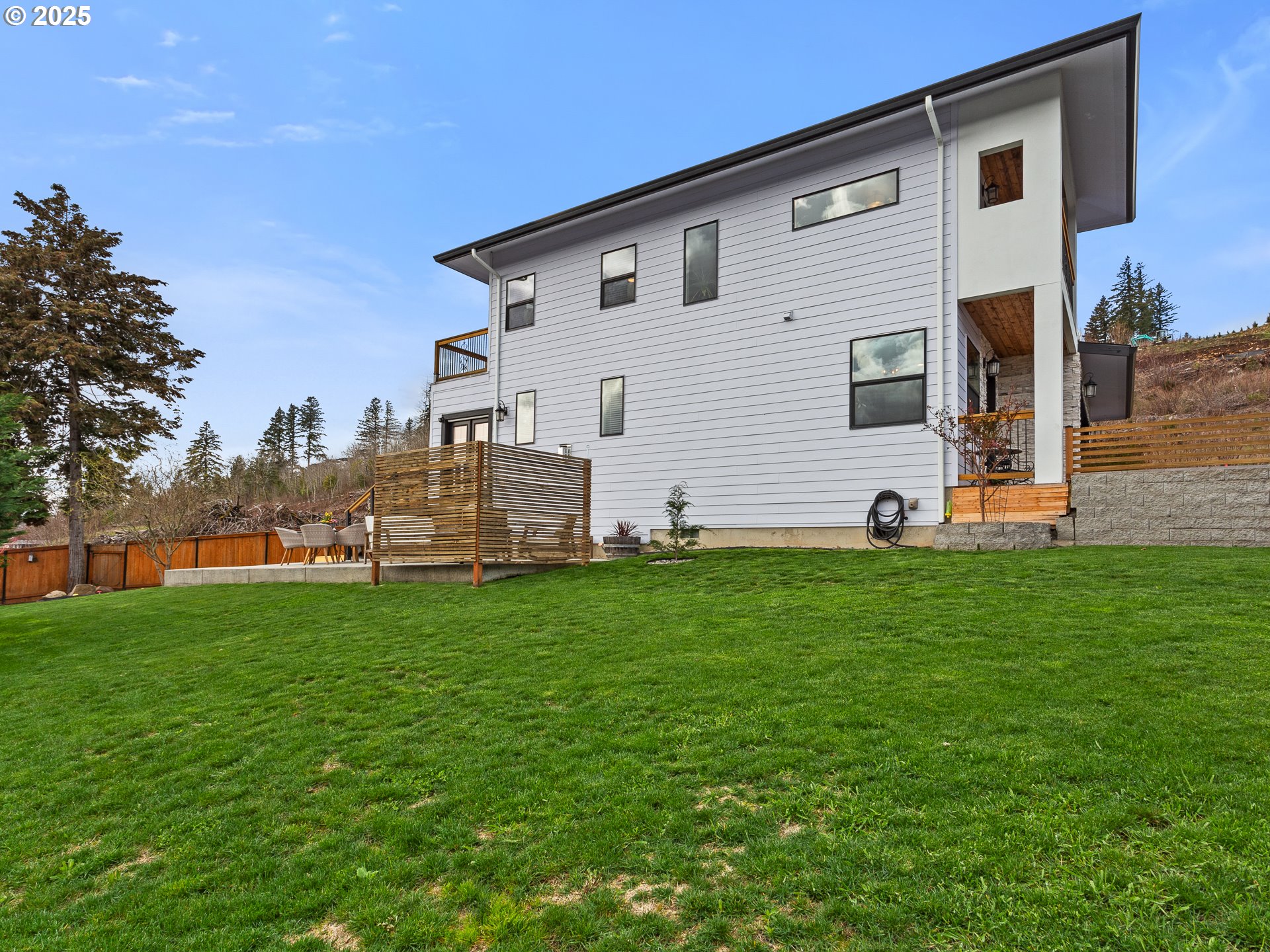 Washougal, Washington 98671, United States, 3 Bedrooms Bedrooms, ,3 BathroomsBathrooms,Residential,Active,92682