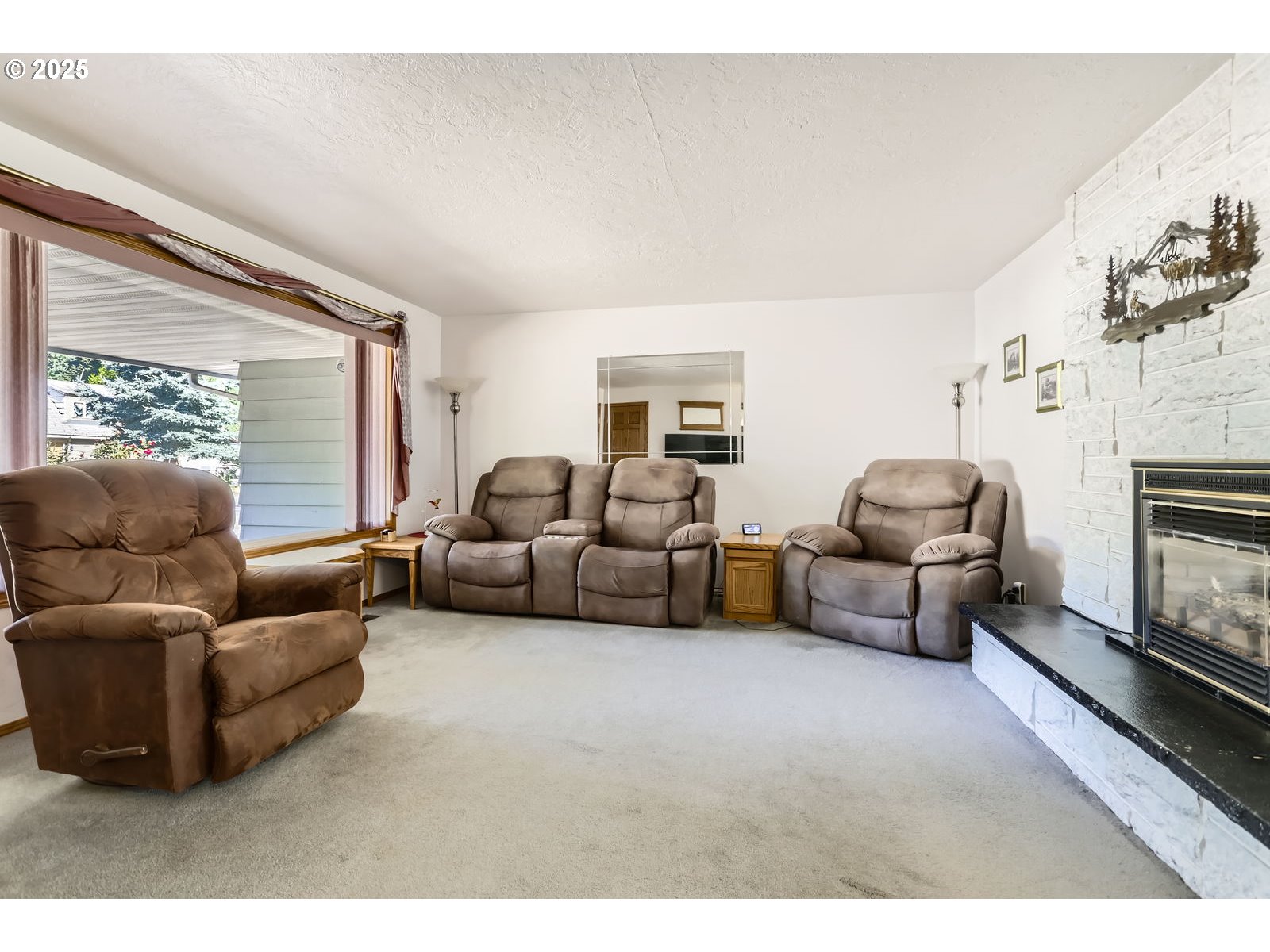 Portland, Oregon 97266, United States, 4 Bedrooms Bedrooms, ,2 BathroomsBathrooms,Residential,Active,173919