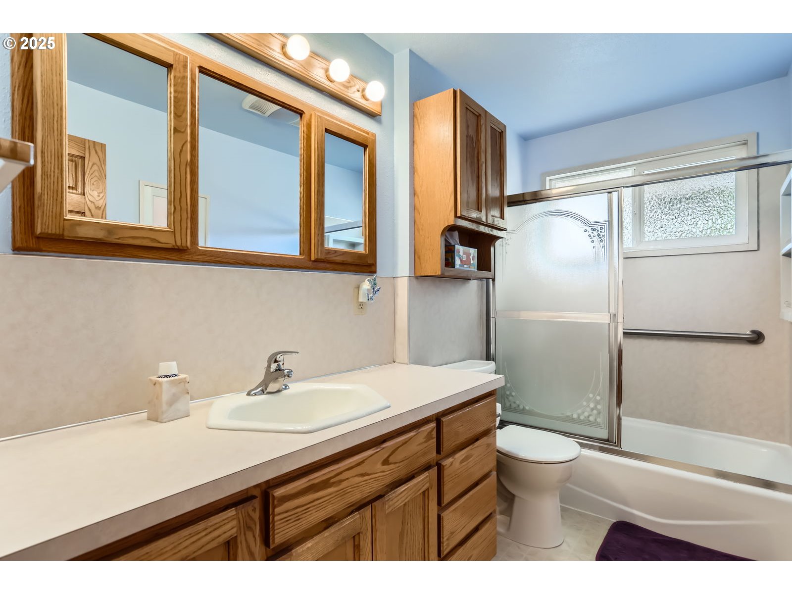 Portland, Oregon 97266, United States, 4 Bedrooms Bedrooms, ,2 BathroomsBathrooms,Residential,Active,173919