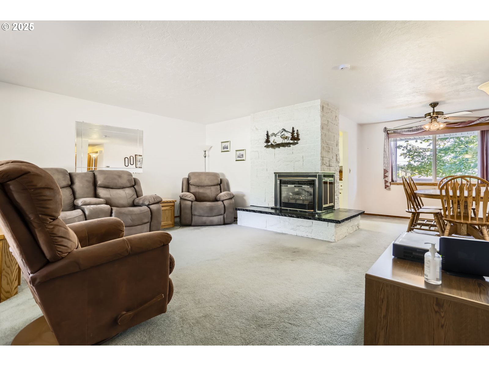 Portland, Oregon 97266, United States, 4 Bedrooms Bedrooms, ,2 BathroomsBathrooms,Residential,Active,173919