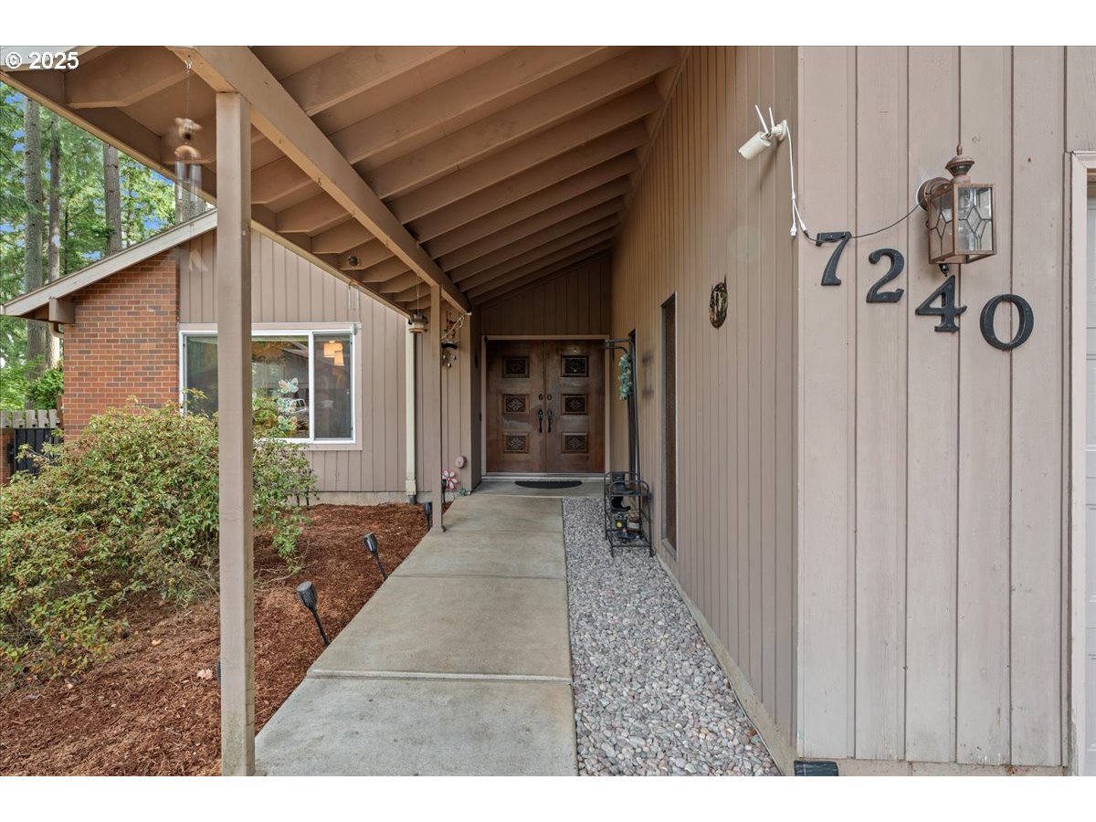7240 SW 28TH CT