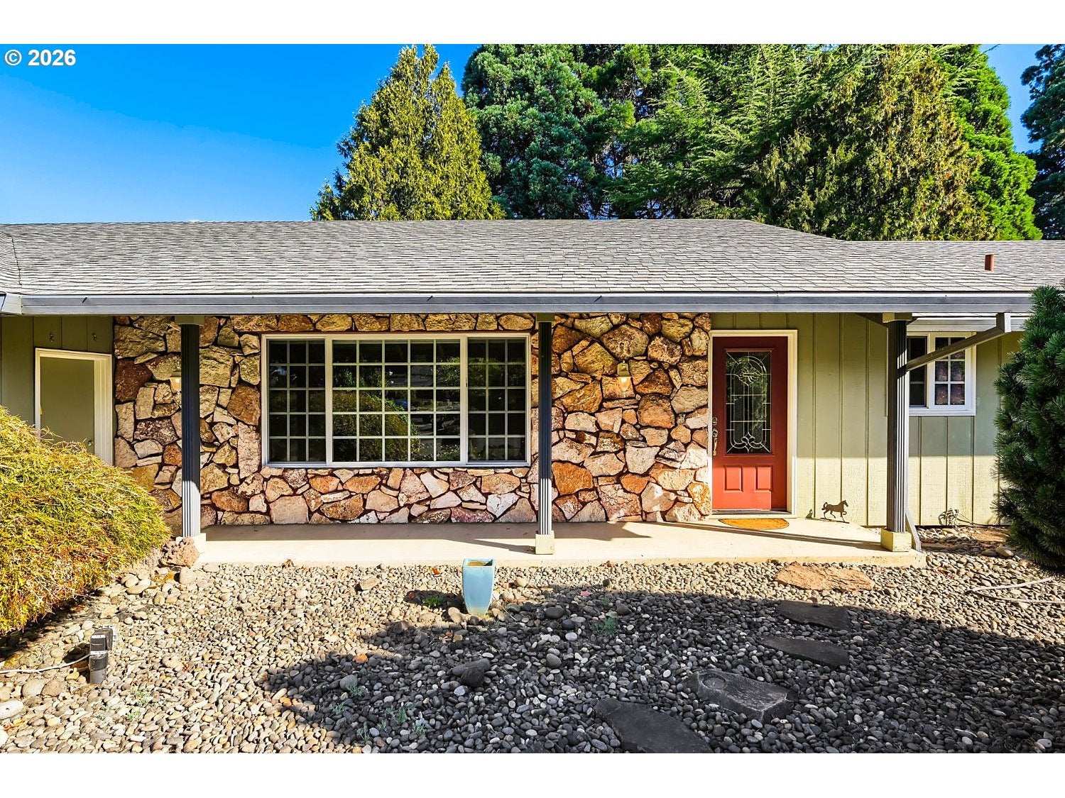 890 NE 6TH DR