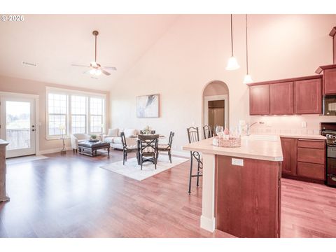 Tiny photo for 118 Auburn Ln, Creswell, OR 97426 (MLS # 154111965)