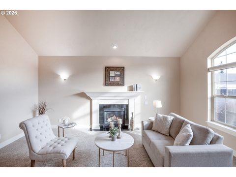 Tiny photo for 118 Auburn Ln, Creswell, OR 97426 (MLS # 154111965)