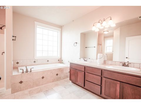 Tiny photo for 118 Auburn Ln, Creswell, OR 97426 (MLS # 154111965)