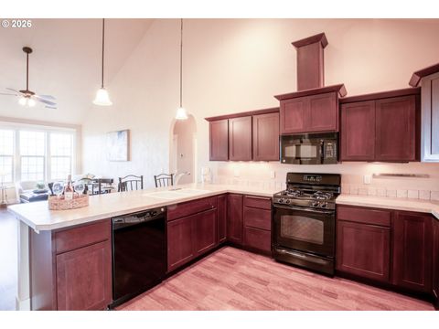 Tiny photo for 118 Auburn Ln, Creswell, OR 97426 (MLS # 154111965)