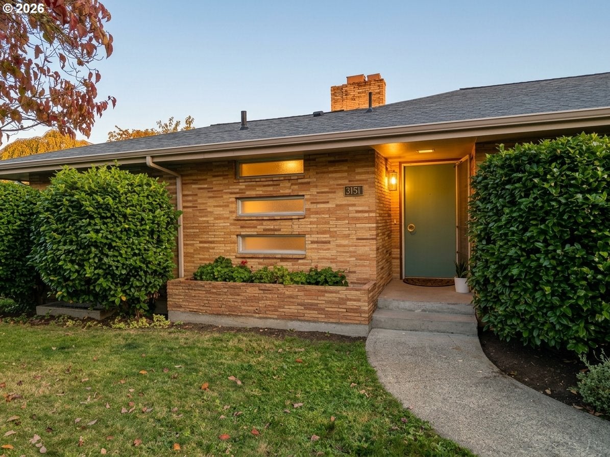3151 VISTA DR