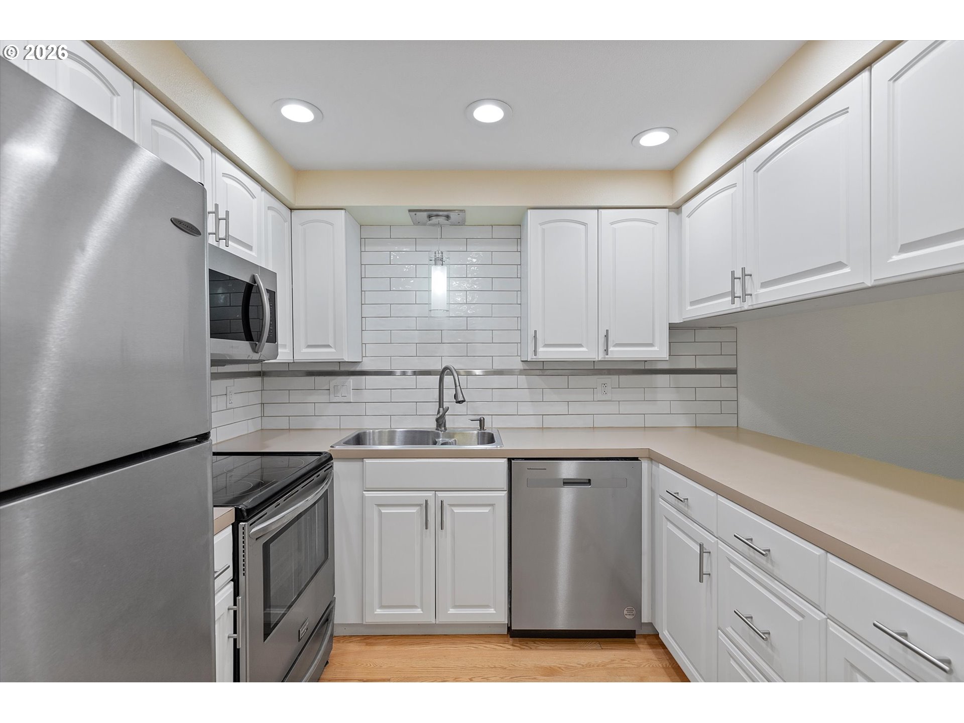 5561 SW MULTNOMAH BLVD