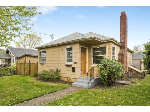 6516 NE 23RD AVE Portland OR 97211