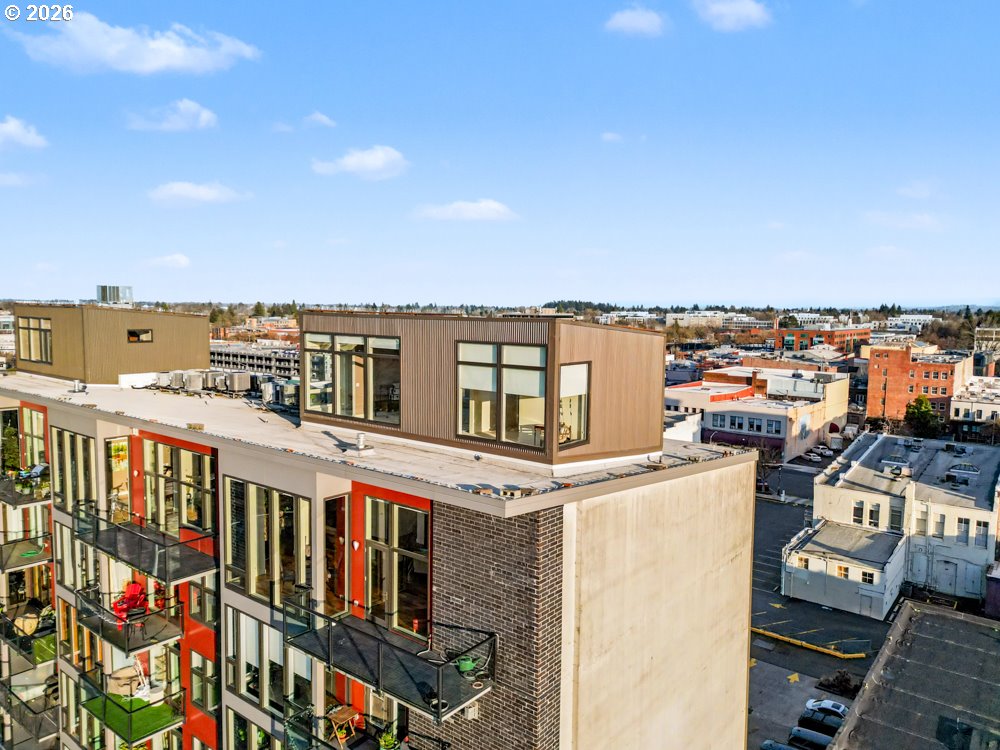 156 FRONT ST 800-820