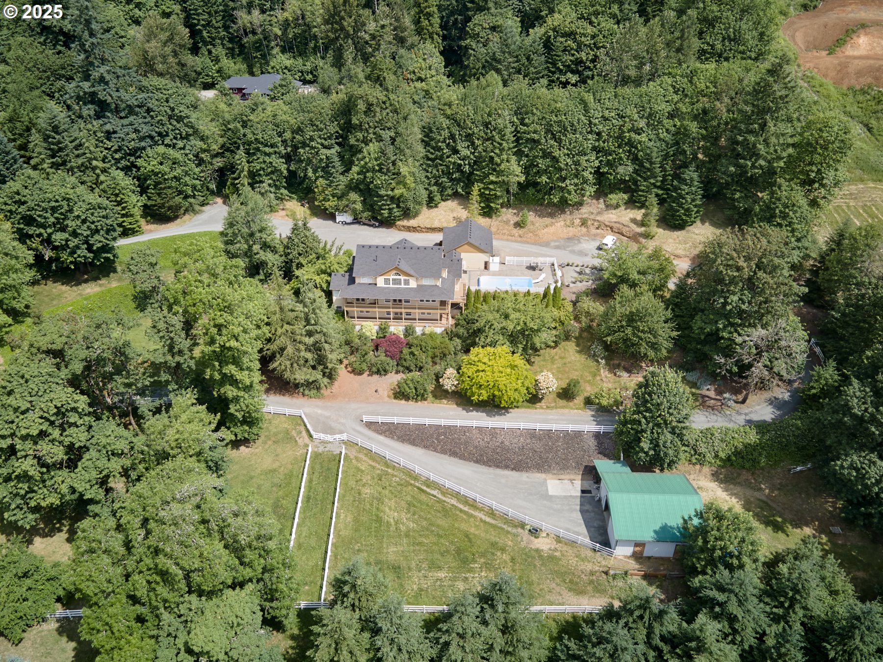 256 EAGLE POINT DR